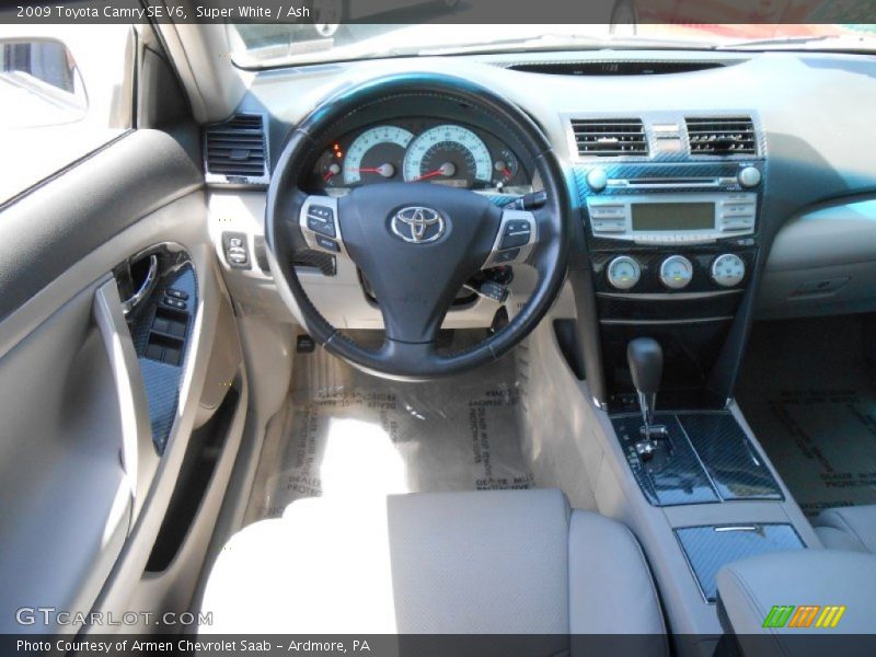Super White / Ash 2009 Toyota Camry SE V6