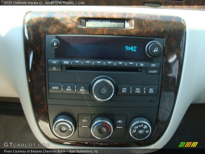 Ashen Gray Metallic / Gray 2013 Chevrolet Impala LS