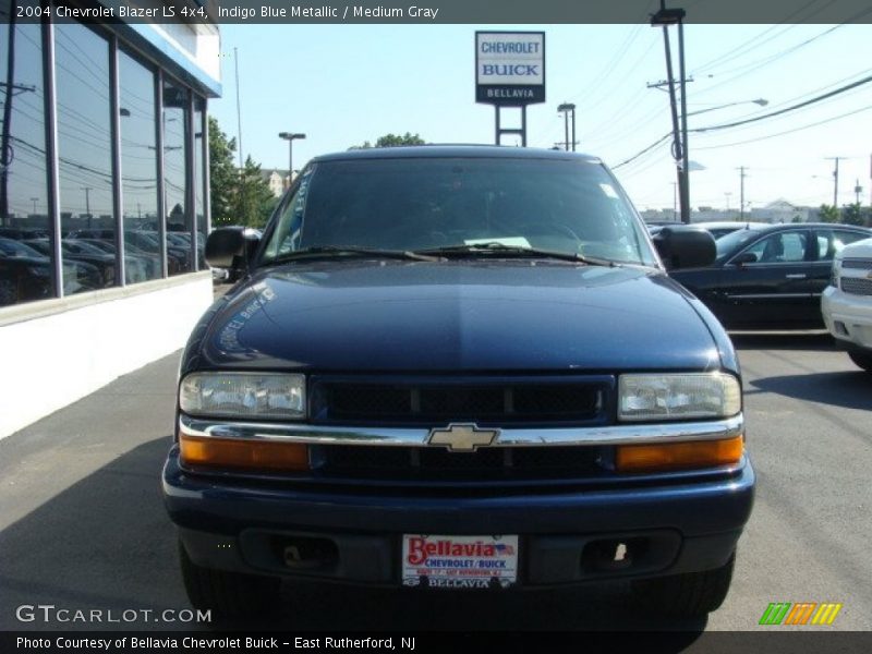 Indigo Blue Metallic / Medium Gray 2004 Chevrolet Blazer LS 4x4