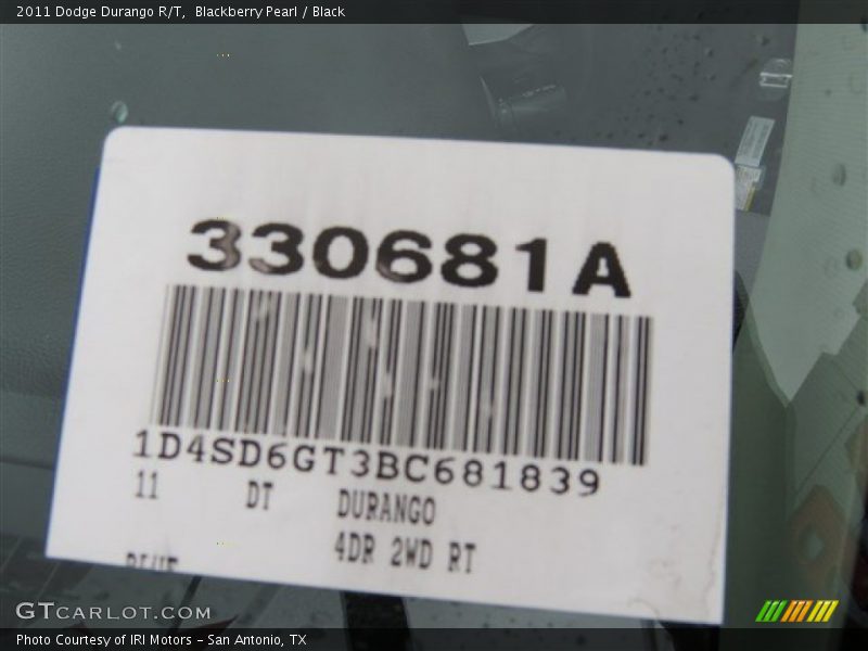 Blackberry Pearl / Black 2011 Dodge Durango R/T