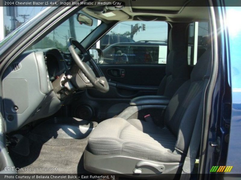Indigo Blue Metallic / Medium Gray 2004 Chevrolet Blazer LS 4x4