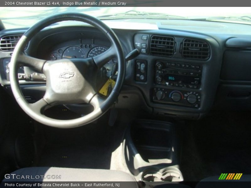 Indigo Blue Metallic / Medium Gray 2004 Chevrolet Blazer LS 4x4
