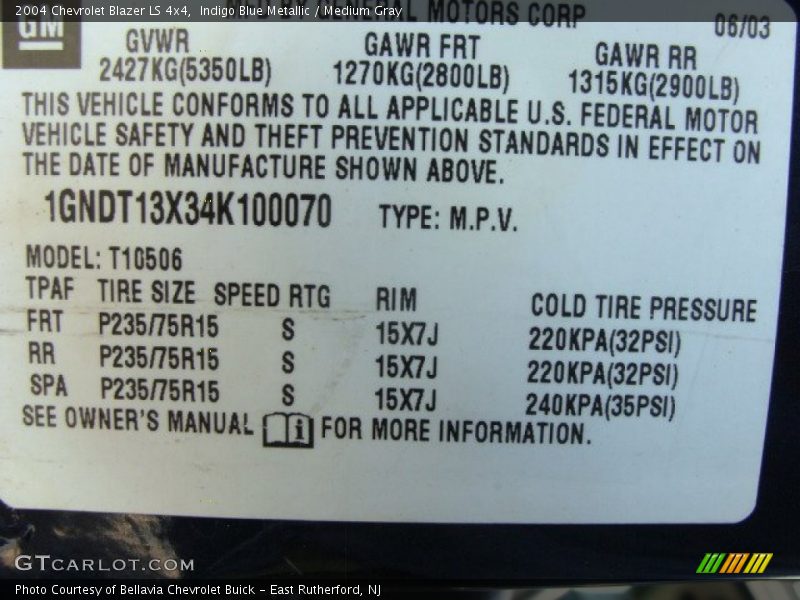Indigo Blue Metallic / Medium Gray 2004 Chevrolet Blazer LS 4x4