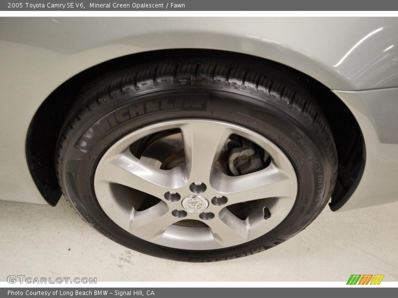  2005 Camry SE V6 Wheel