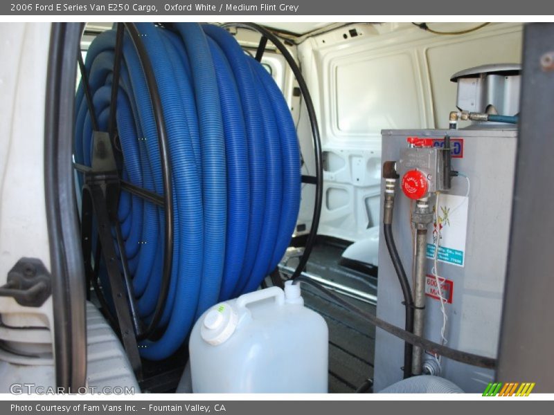 Oxford White / Medium Flint Grey 2006 Ford E Series Van E250 Cargo