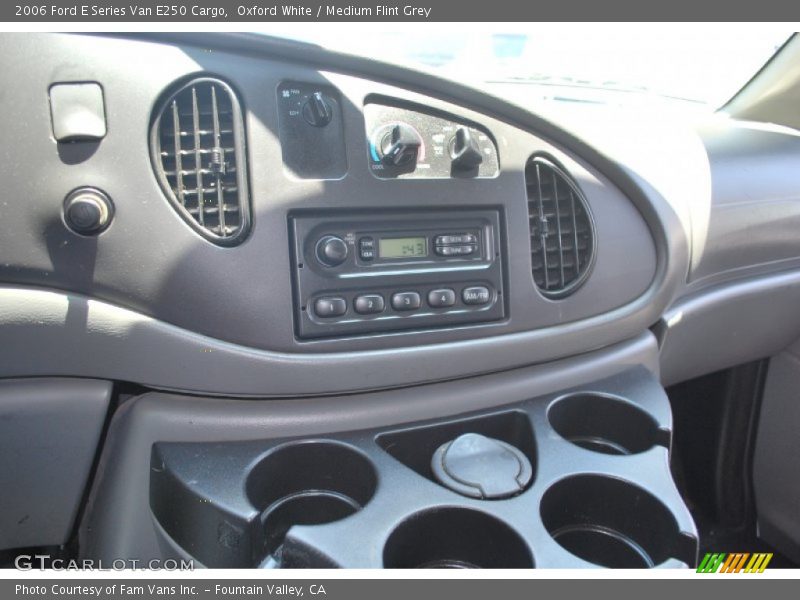 Oxford White / Medium Flint Grey 2006 Ford E Series Van E250 Cargo