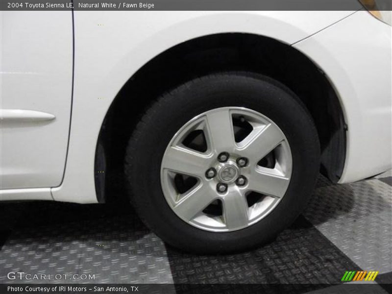 Natural White / Fawn Beige 2004 Toyota Sienna LE