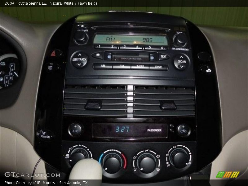 Natural White / Fawn Beige 2004 Toyota Sienna LE