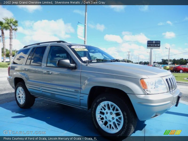 Silverstone Metallic / Dark Slate Gray 2002 Jeep Grand Cherokee Limited