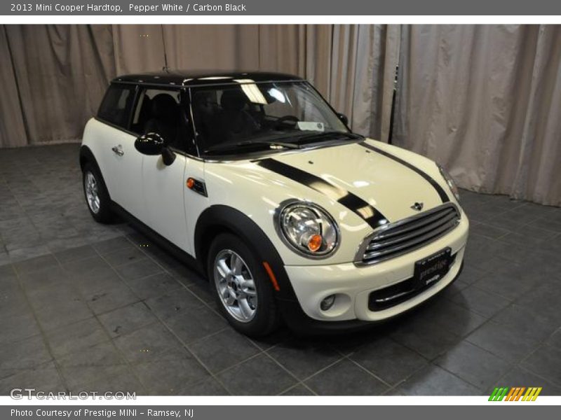 Pepper White / Carbon Black 2013 Mini Cooper Hardtop
