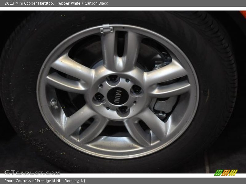 Pepper White / Carbon Black 2013 Mini Cooper Hardtop