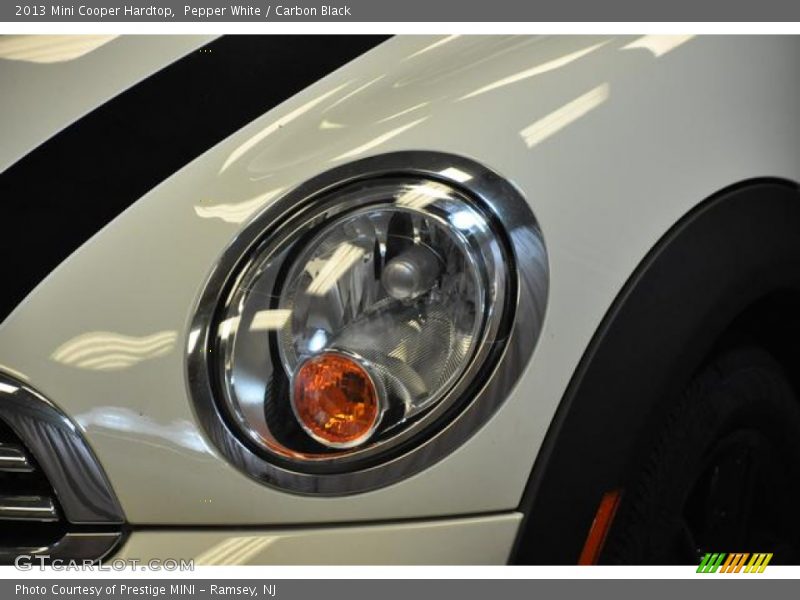 Pepper White / Carbon Black 2013 Mini Cooper Hardtop