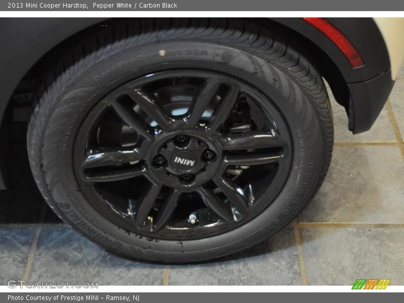 Pepper White / Carbon Black 2013 Mini Cooper Hardtop