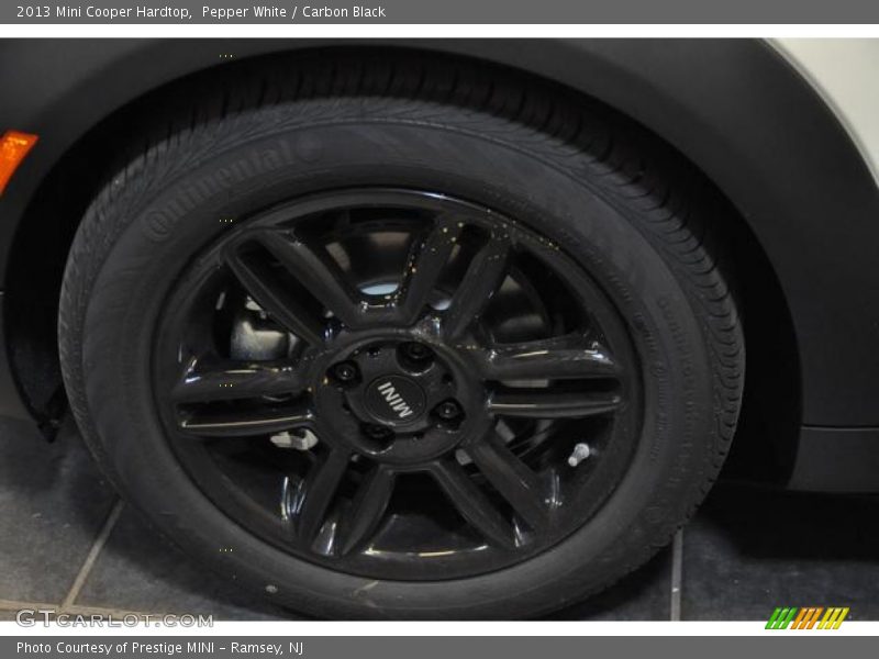 Pepper White / Carbon Black 2013 Mini Cooper Hardtop