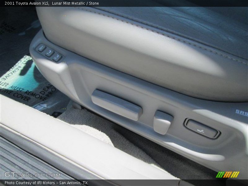 Lunar Mist Metallic / Stone 2001 Toyota Avalon XLS