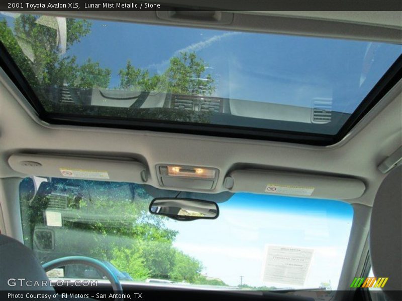 Lunar Mist Metallic / Stone 2001 Toyota Avalon XLS