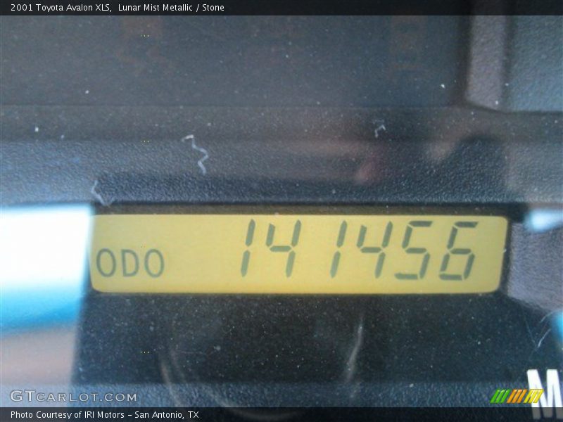 Lunar Mist Metallic / Stone 2001 Toyota Avalon XLS