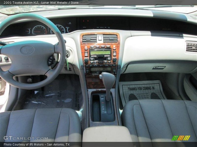 Lunar Mist Metallic / Stone 2001 Toyota Avalon XLS