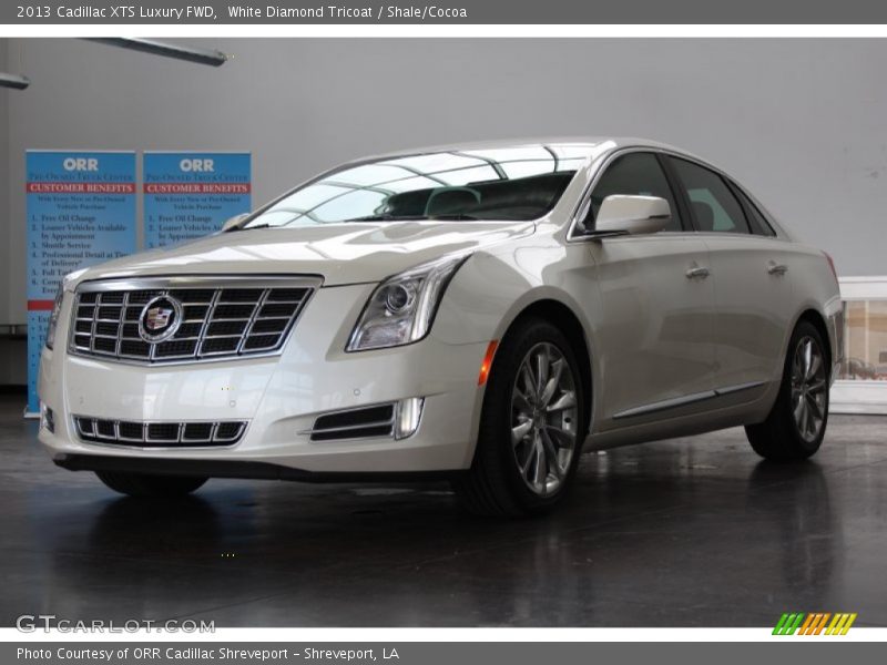 White Diamond Tricoat / Shale/Cocoa 2013 Cadillac XTS Luxury FWD
