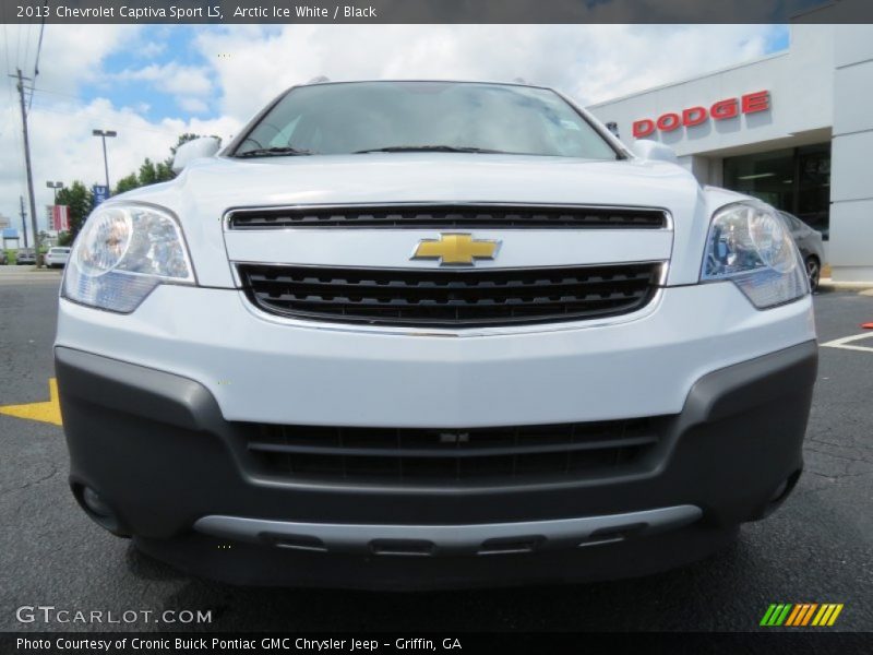 Arctic Ice White / Black 2013 Chevrolet Captiva Sport LS