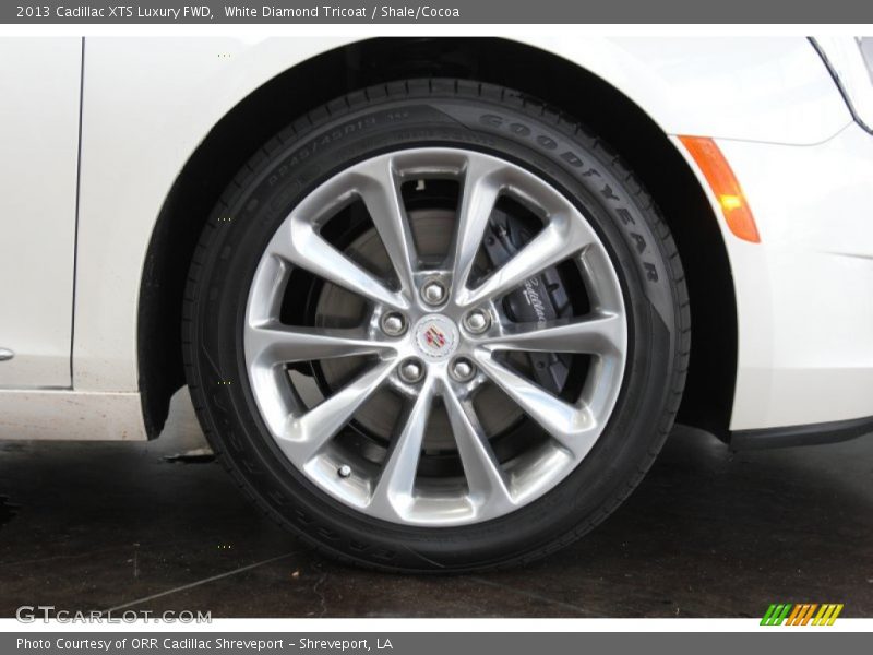  2013 XTS Luxury FWD Wheel