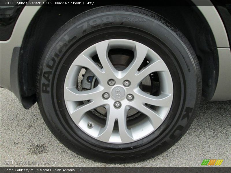 Black Noir Pearl / Gray 2012 Hyundai Veracruz GLS