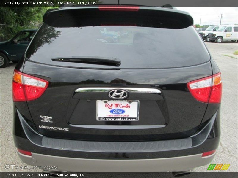 Black Noir Pearl / Gray 2012 Hyundai Veracruz GLS