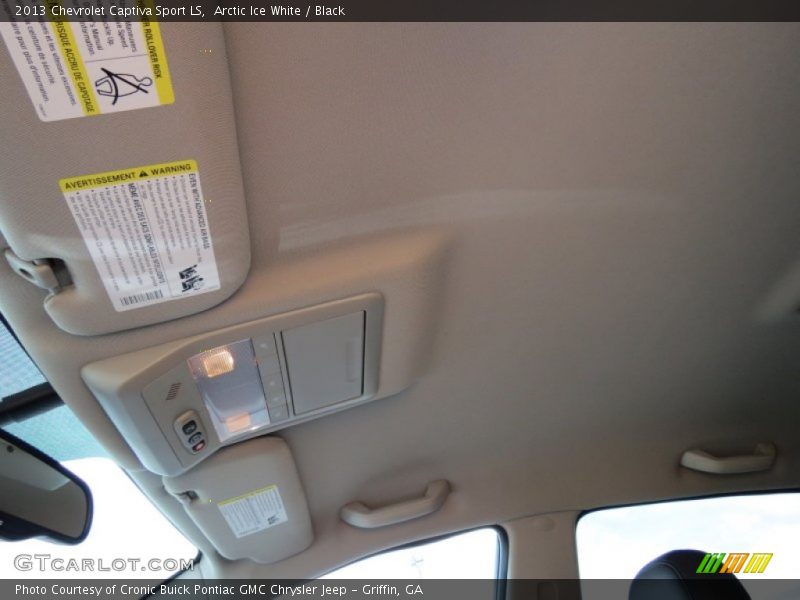 Arctic Ice White / Black 2013 Chevrolet Captiva Sport LS