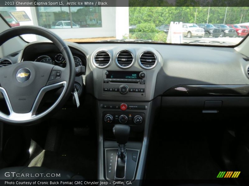 Arctic Ice White / Black 2013 Chevrolet Captiva Sport LS