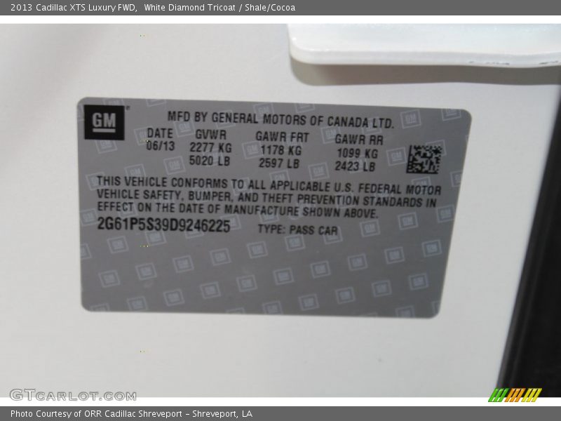 White Diamond Tricoat / Shale/Cocoa 2013 Cadillac XTS Luxury FWD