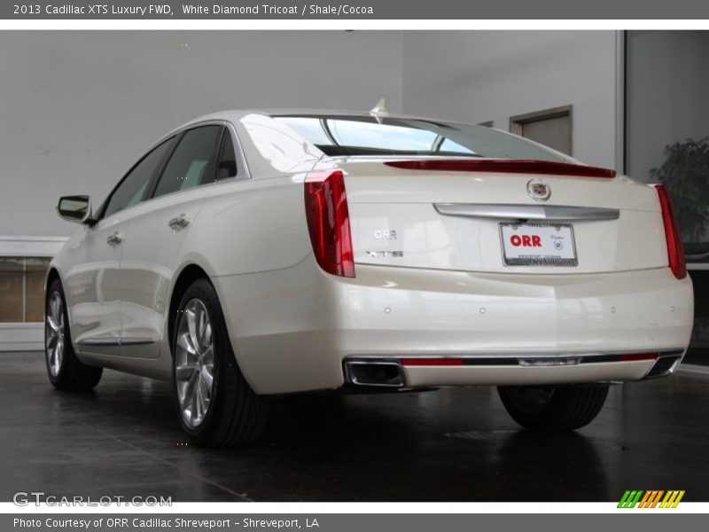 White Diamond Tricoat / Shale/Cocoa 2013 Cadillac XTS Luxury FWD