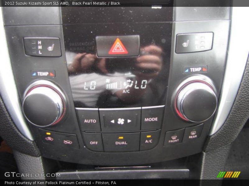 Controls of 2012 Kizashi Sport SLS AWD