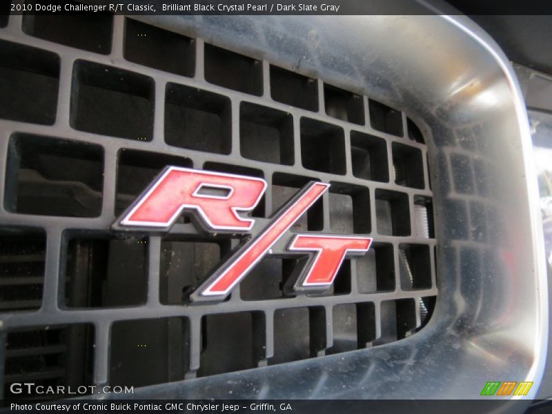 Brilliant Black Crystal Pearl / Dark Slate Gray 2010 Dodge Challenger R/T Classic