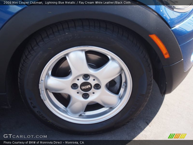 Lightning Blue Metallic / Ray Cream White Leather/Black Cloth 2009 Mini Cooper Clubman
