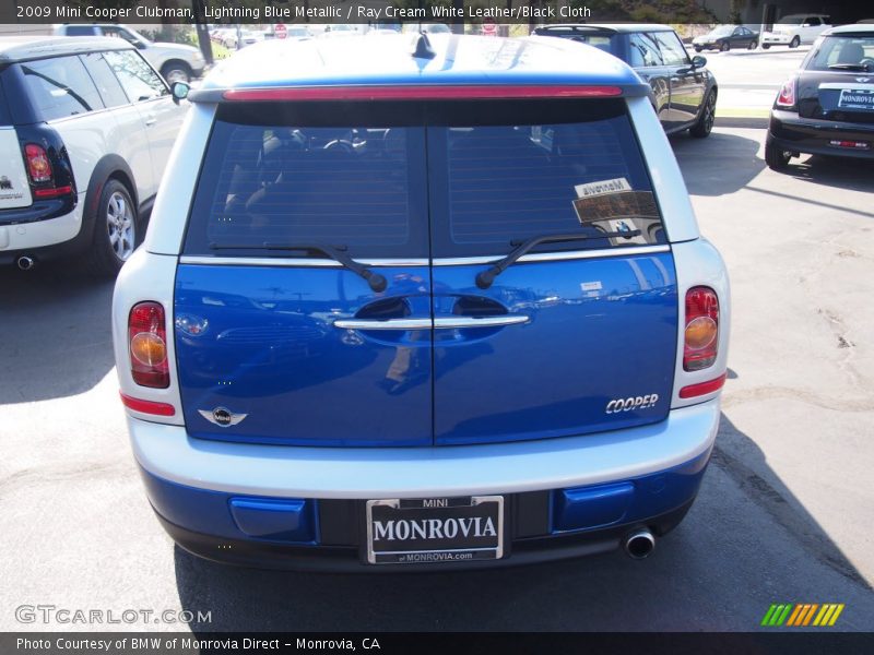 Lightning Blue Metallic / Ray Cream White Leather/Black Cloth 2009 Mini Cooper Clubman