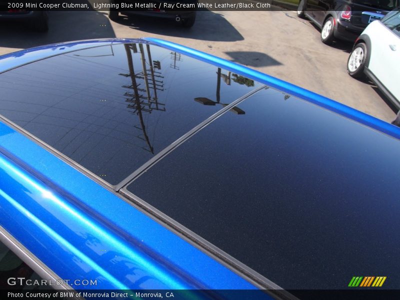 Lightning Blue Metallic / Ray Cream White Leather/Black Cloth 2009 Mini Cooper Clubman