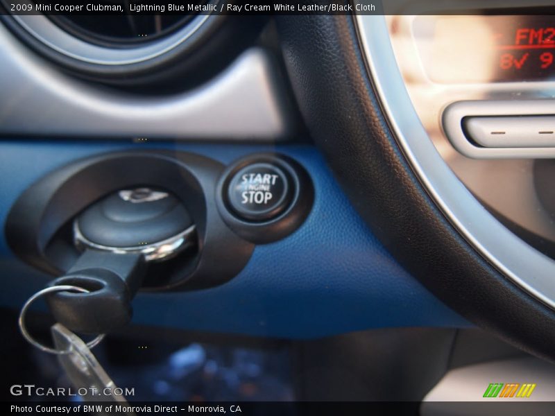 Lightning Blue Metallic / Ray Cream White Leather/Black Cloth 2009 Mini Cooper Clubman