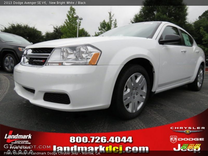 New Bright White / Black 2013 Dodge Avenger SE V6