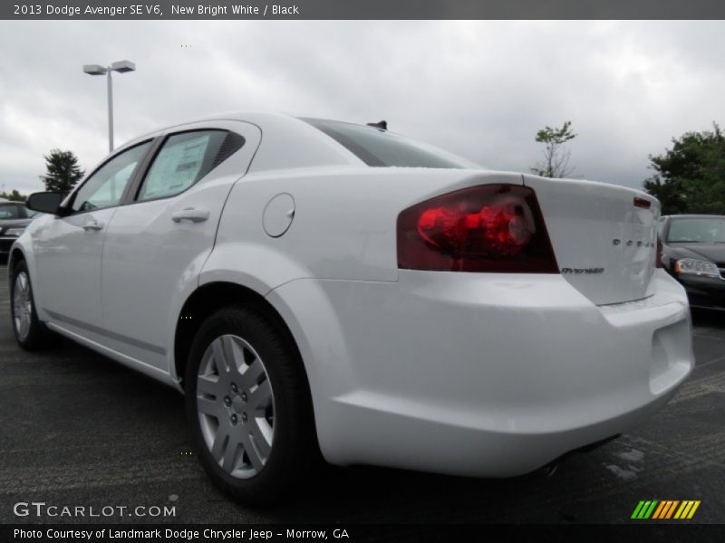 New Bright White / Black 2013 Dodge Avenger SE V6