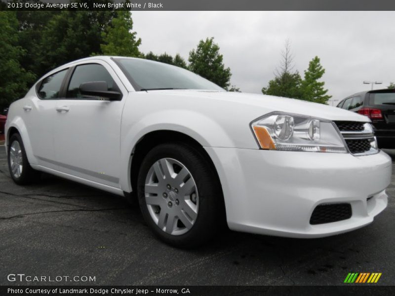 New Bright White / Black 2013 Dodge Avenger SE V6