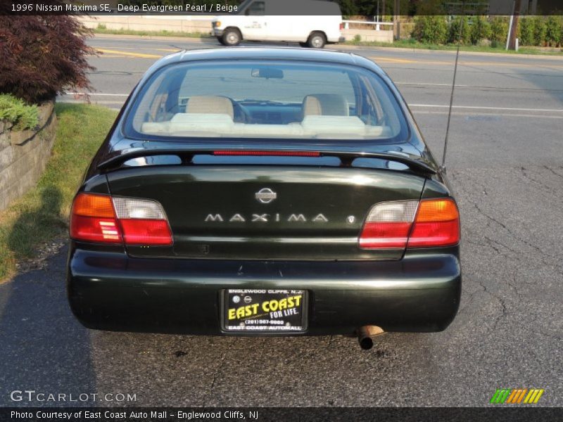 Deep Evergreen Pearl / Beige 1996 Nissan Maxima SE