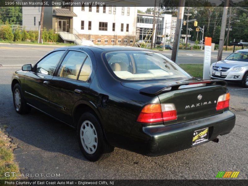 Deep Evergreen Pearl / Beige 1996 Nissan Maxima SE