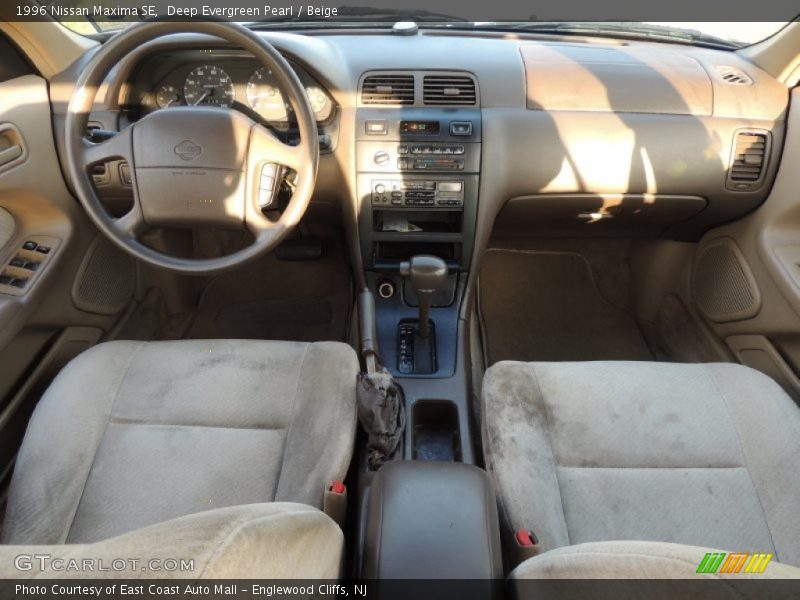 Deep Evergreen Pearl / Beige 1996 Nissan Maxima SE