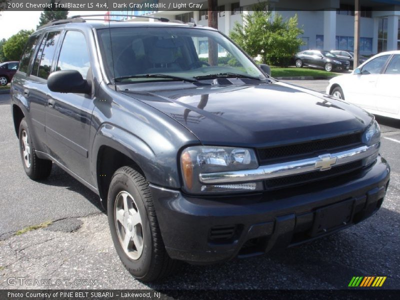 Front 3/4 View of 2006 TrailBlazer LS 4x4