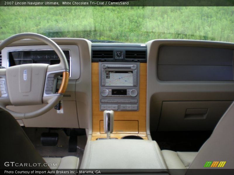 White Chocolate Tri-Coat / Camel/Sand 2007 Lincoln Navigator Ultimate