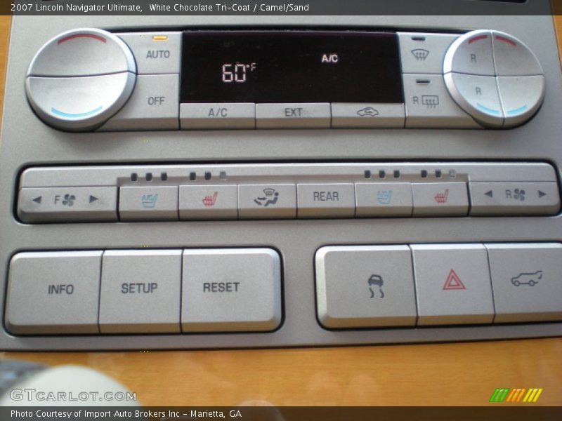 White Chocolate Tri-Coat / Camel/Sand 2007 Lincoln Navigator Ultimate