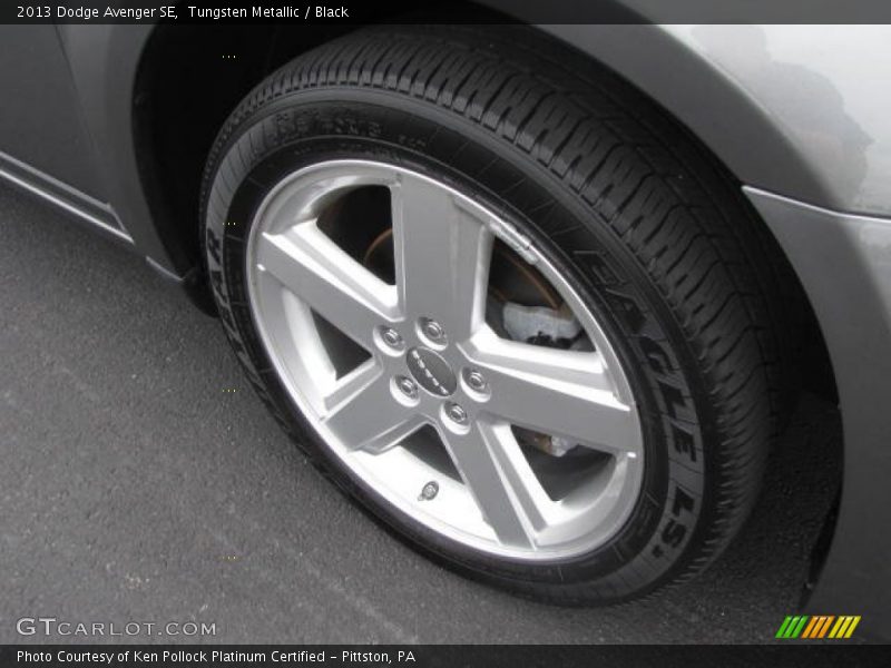 Tungsten Metallic / Black 2013 Dodge Avenger SE