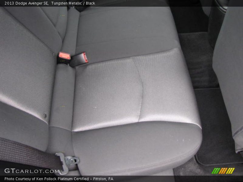 Tungsten Metallic / Black 2013 Dodge Avenger SE