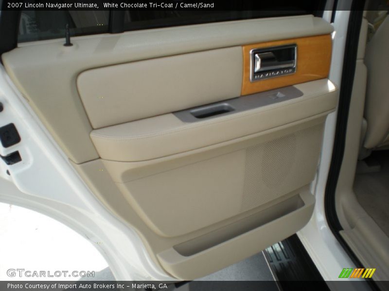 White Chocolate Tri-Coat / Camel/Sand 2007 Lincoln Navigator Ultimate