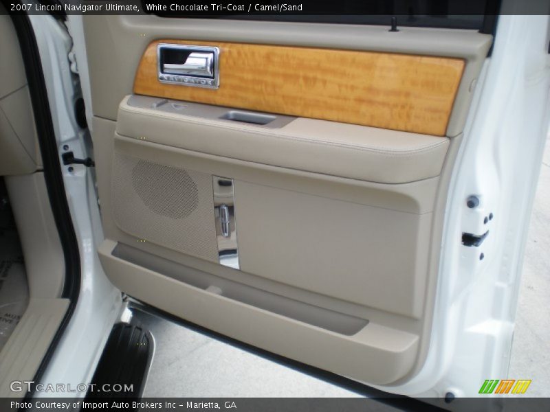 White Chocolate Tri-Coat / Camel/Sand 2007 Lincoln Navigator Ultimate